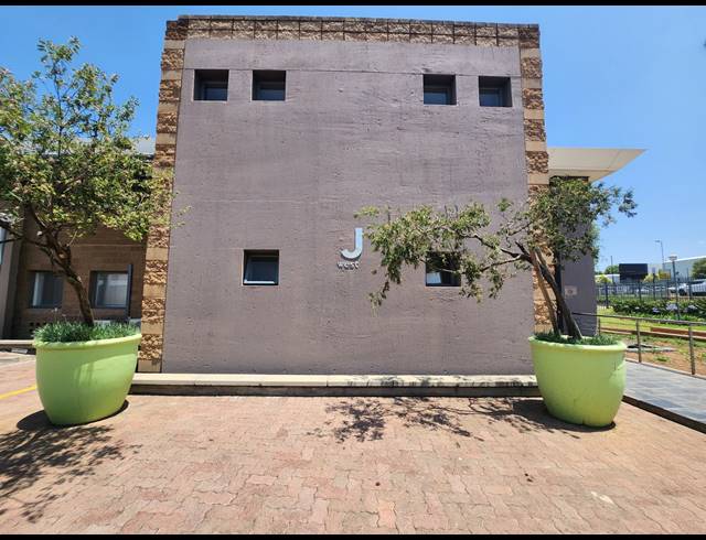 337M² OFFICE TO LET IN RANDJESPARK